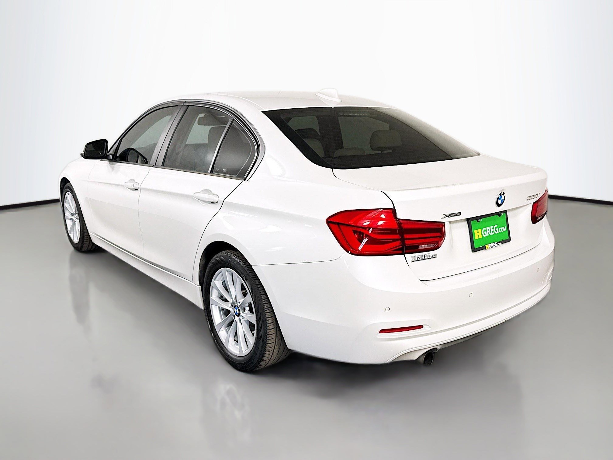 Used 2016 BMW 320i xDrive Sedan image 7
