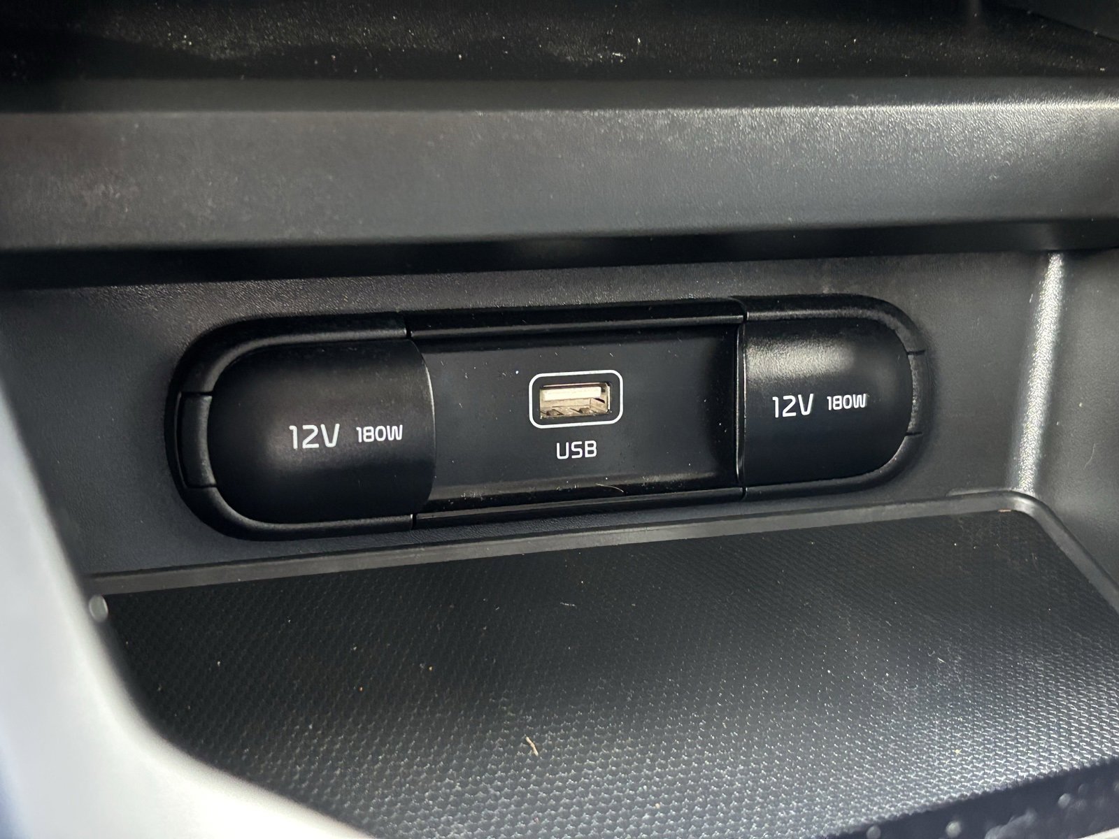 Used 2025 Kia Soul LX image 25