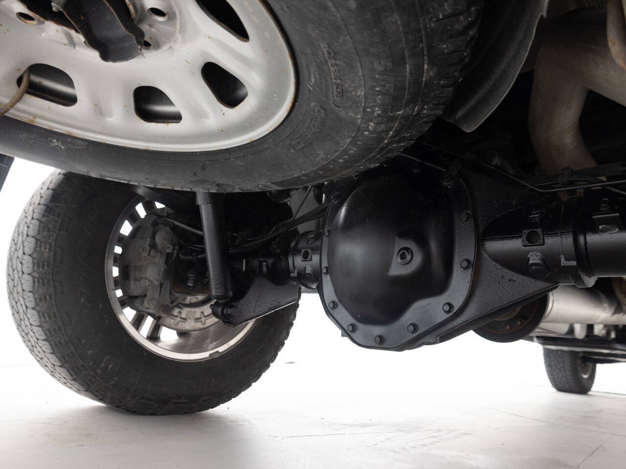 Used 2023 Chevrolet Silverado 2500 High Country w/ Z71 Off-Road Package AWD/4WD image 21