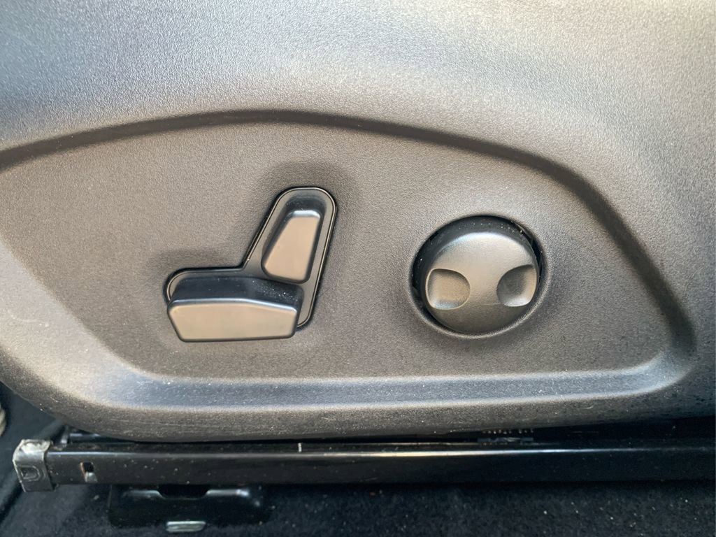 Used 2026 Jeep Compass Limited image 35