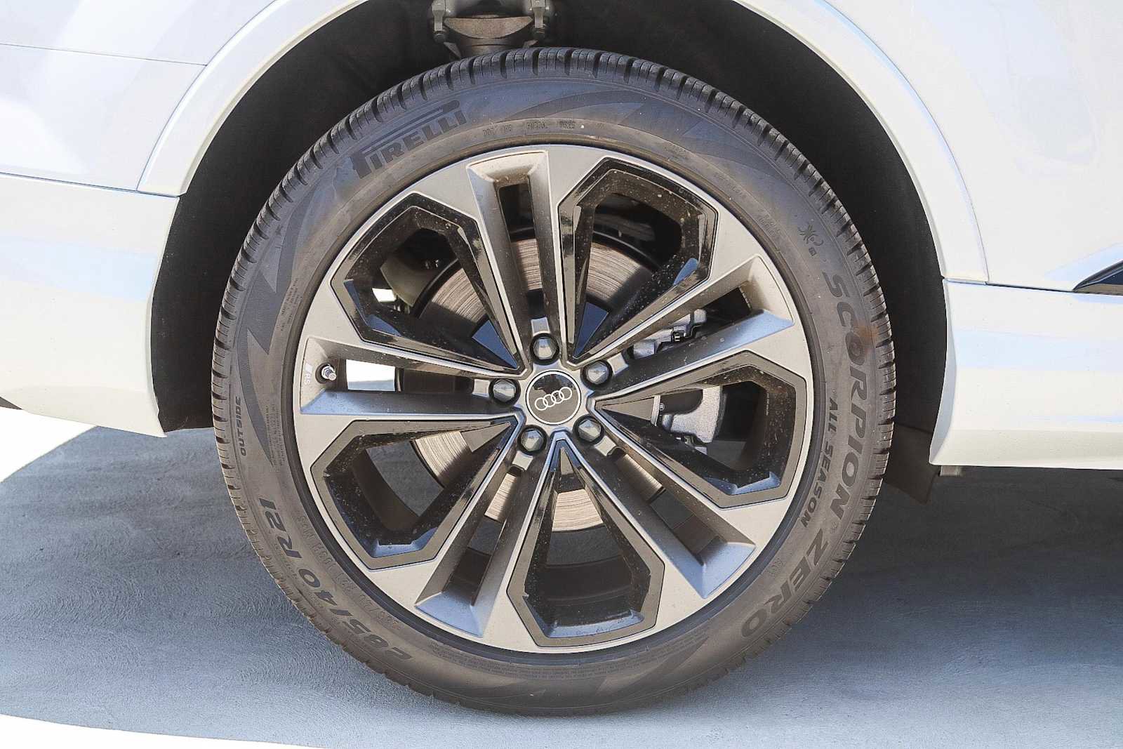 Used 2025 Audi Q7 3.0T Premium Plus image 10