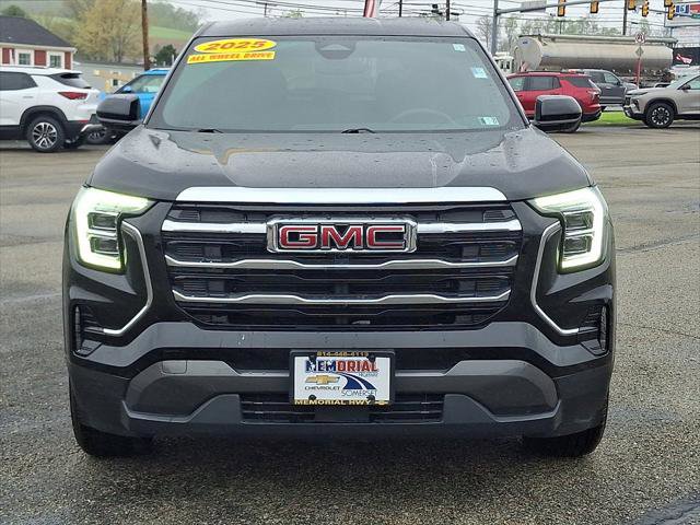Used 2025 GMC Terrain Elevation AWD/4WD image 3