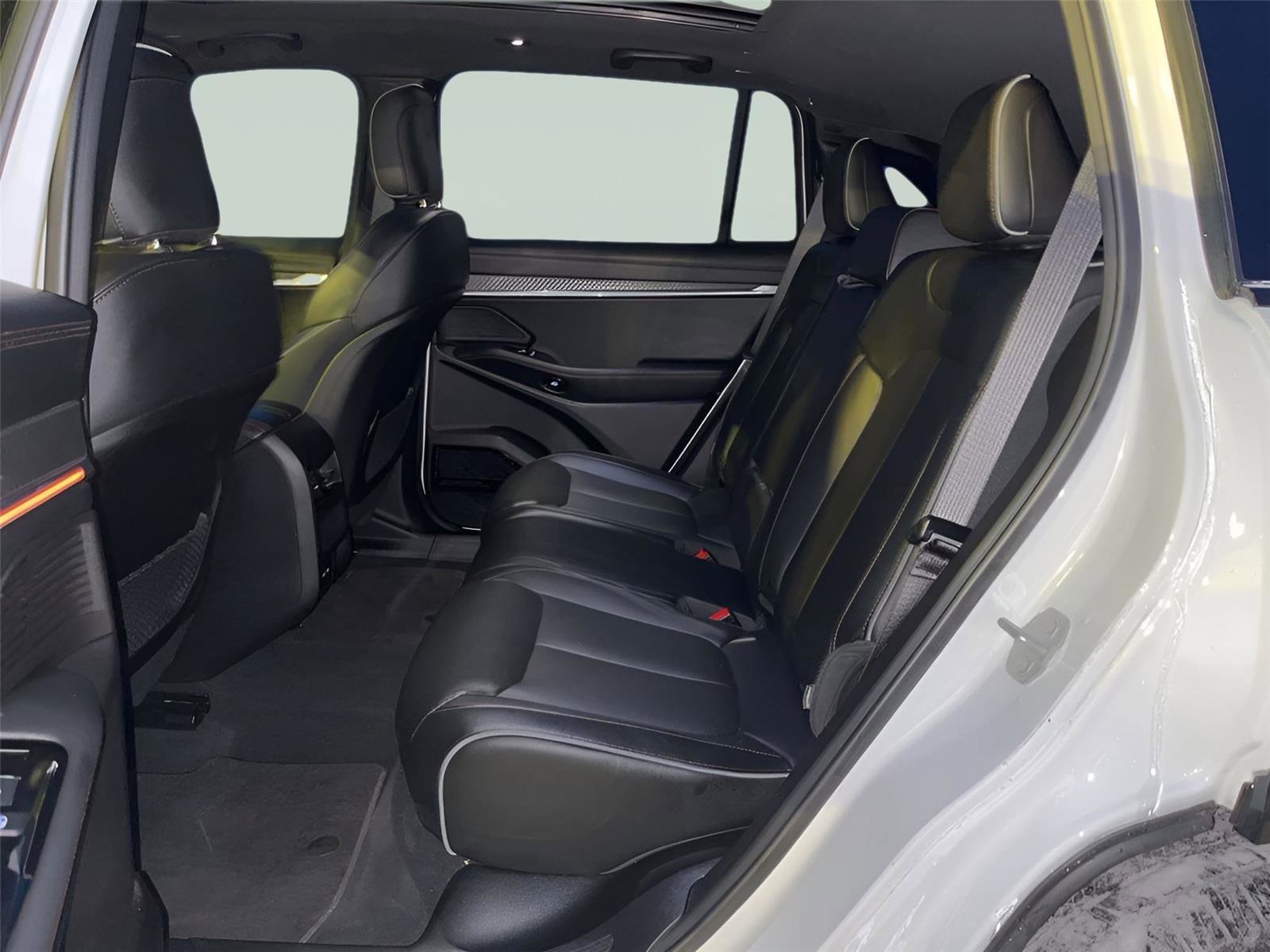 Used 2025 Jeep Wagoneer S Limited image 23