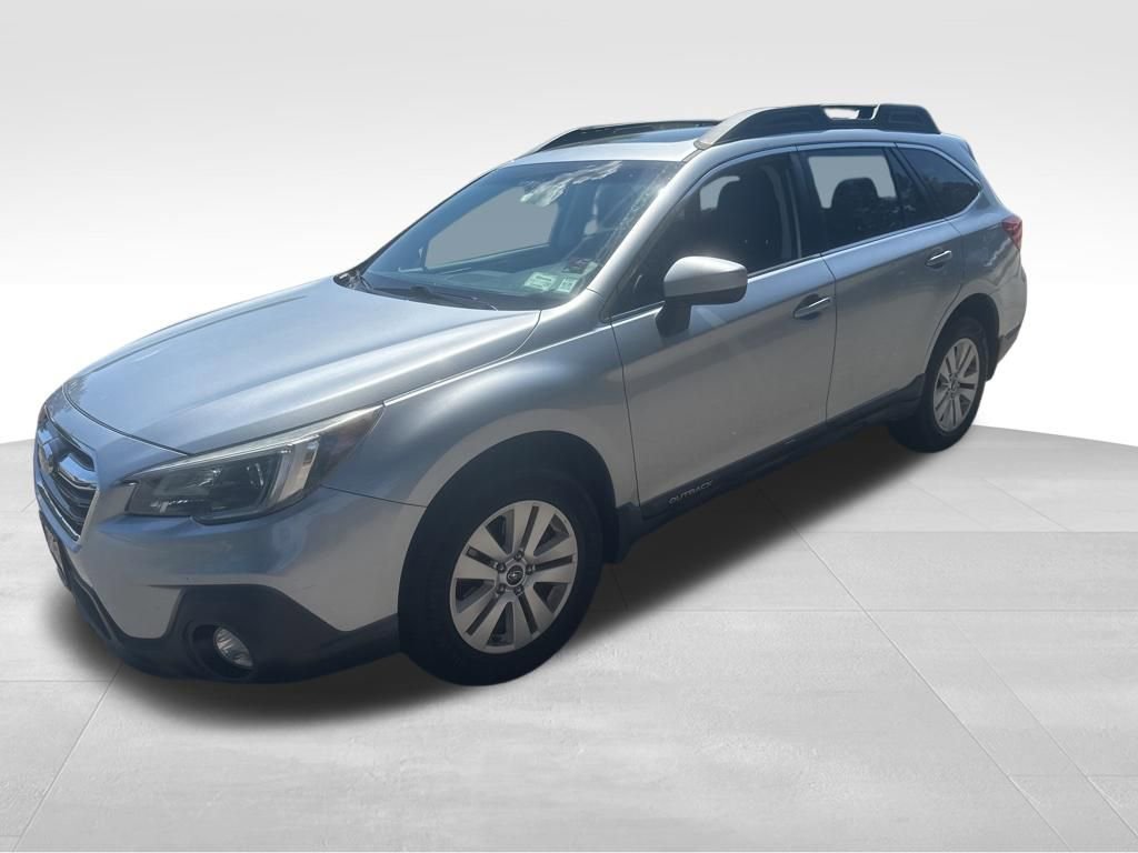 Used 2018 Subaru Outback 2.5i Premium AWD/4WD image 2