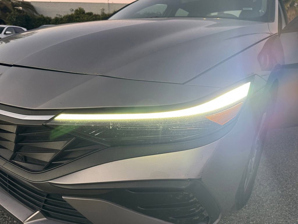 Used 2024 Hyundai Elantra SEL image 33