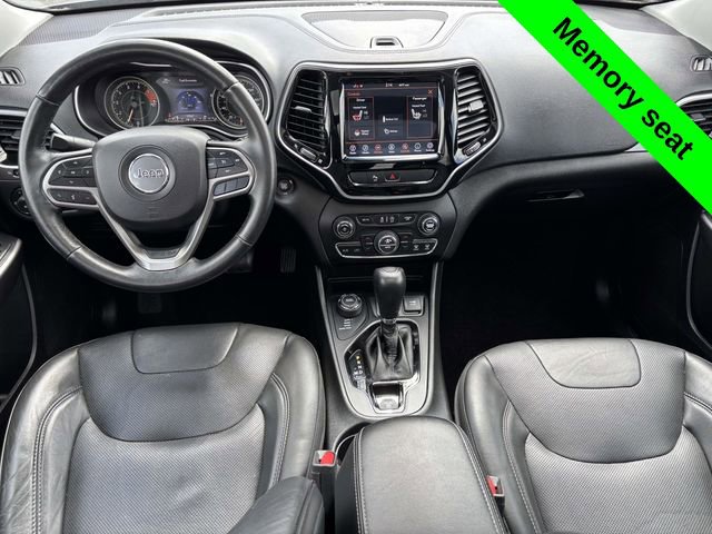 Used 2019 Jeep Cherokee Limited image 28