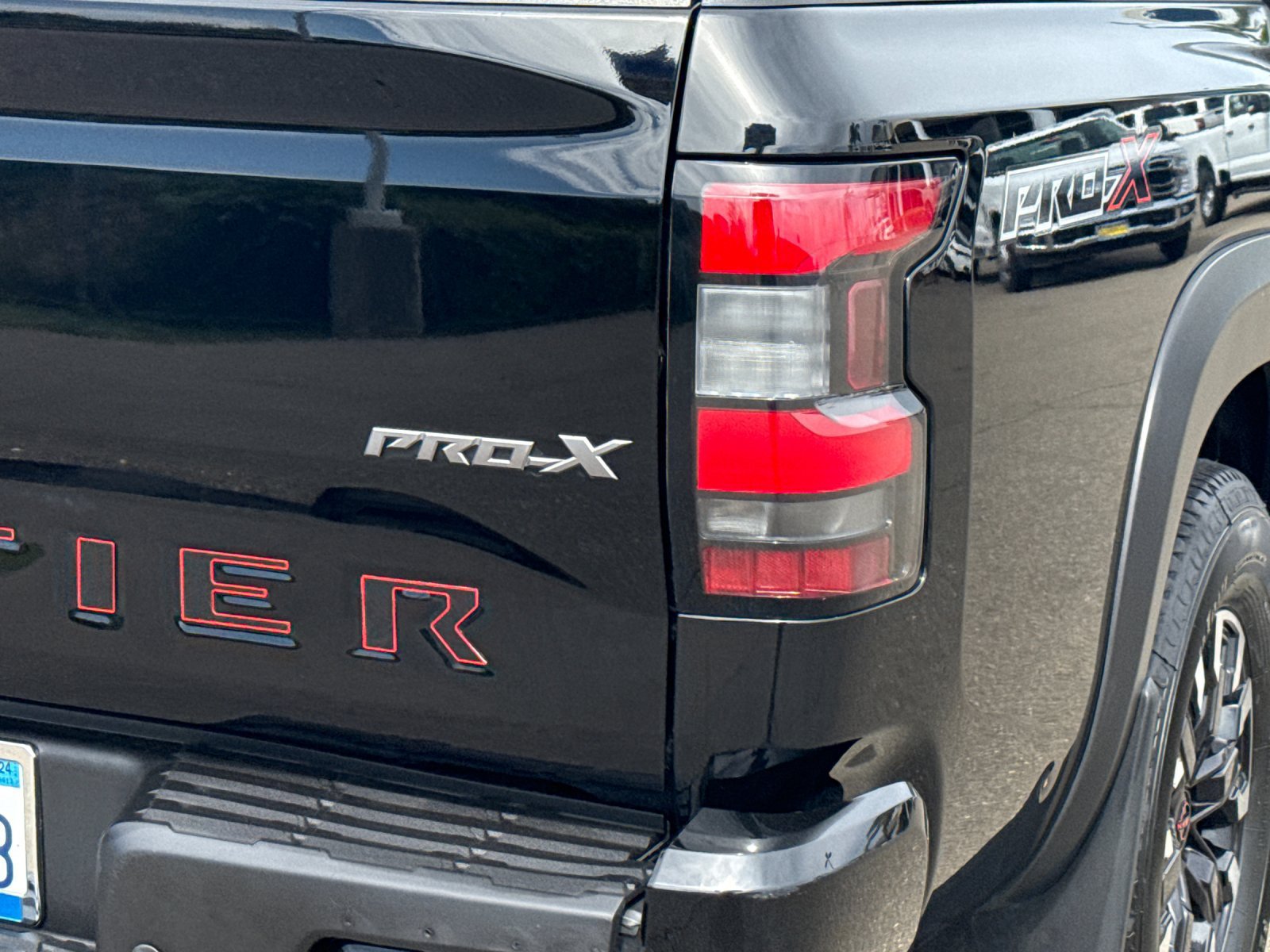 Used 2023 Nissan Frontier Pro-X w/ Pro Convenience Package RWD image 25