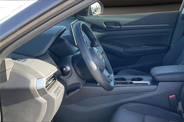 Certified 2025 Nissan Altima 2.5 S image 12