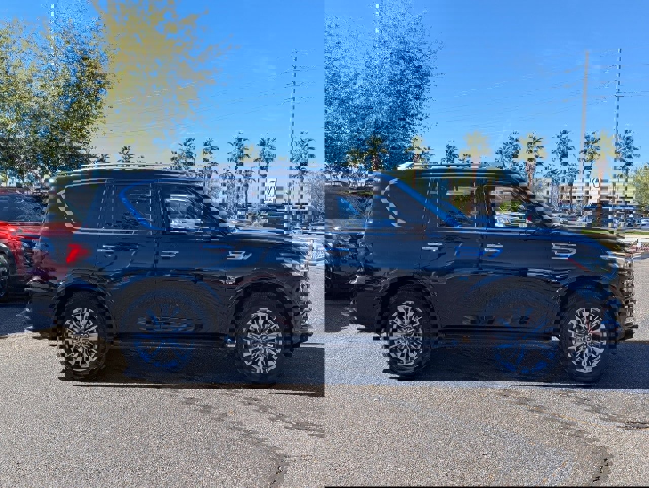 Used 2018 INFINITI QX80 Limited w/ All Season Package image 7