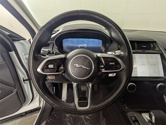 Used 2022 Jaguar E-PACE SE image 19