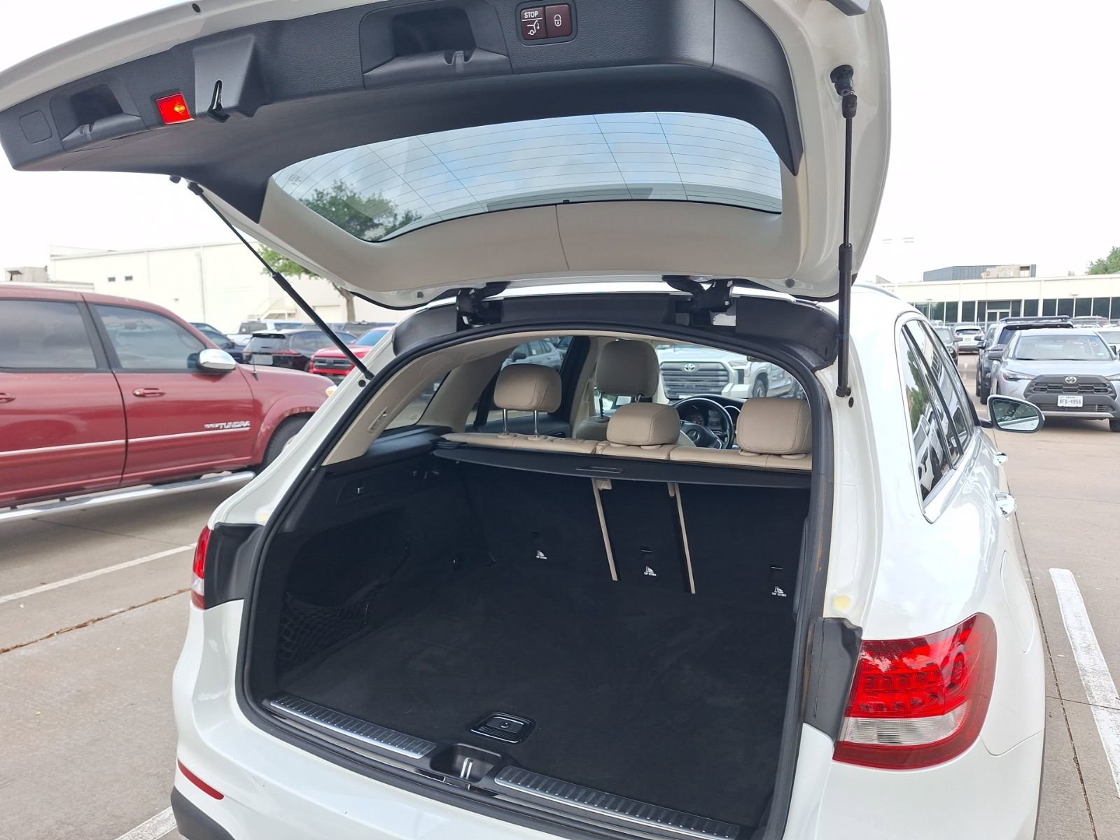 Used 2017 Mercedes-Benz GLC 300 image 33