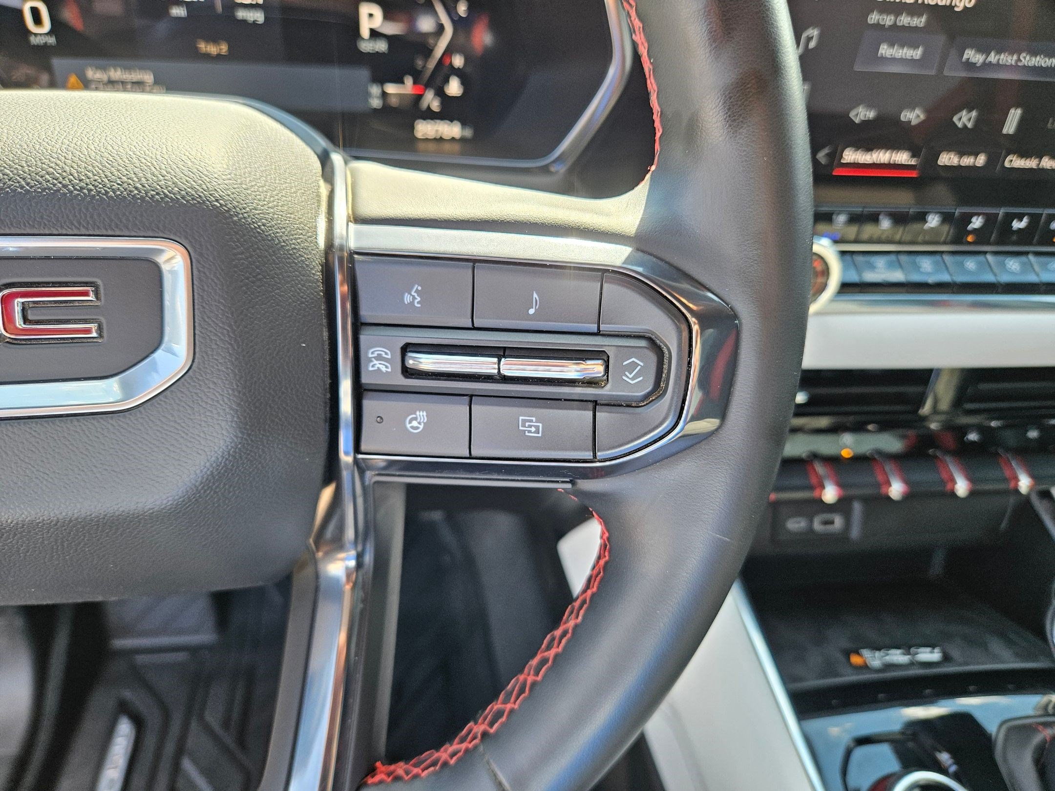 Used 2024 GMC Canyon AT4X AWD/4WD image 18