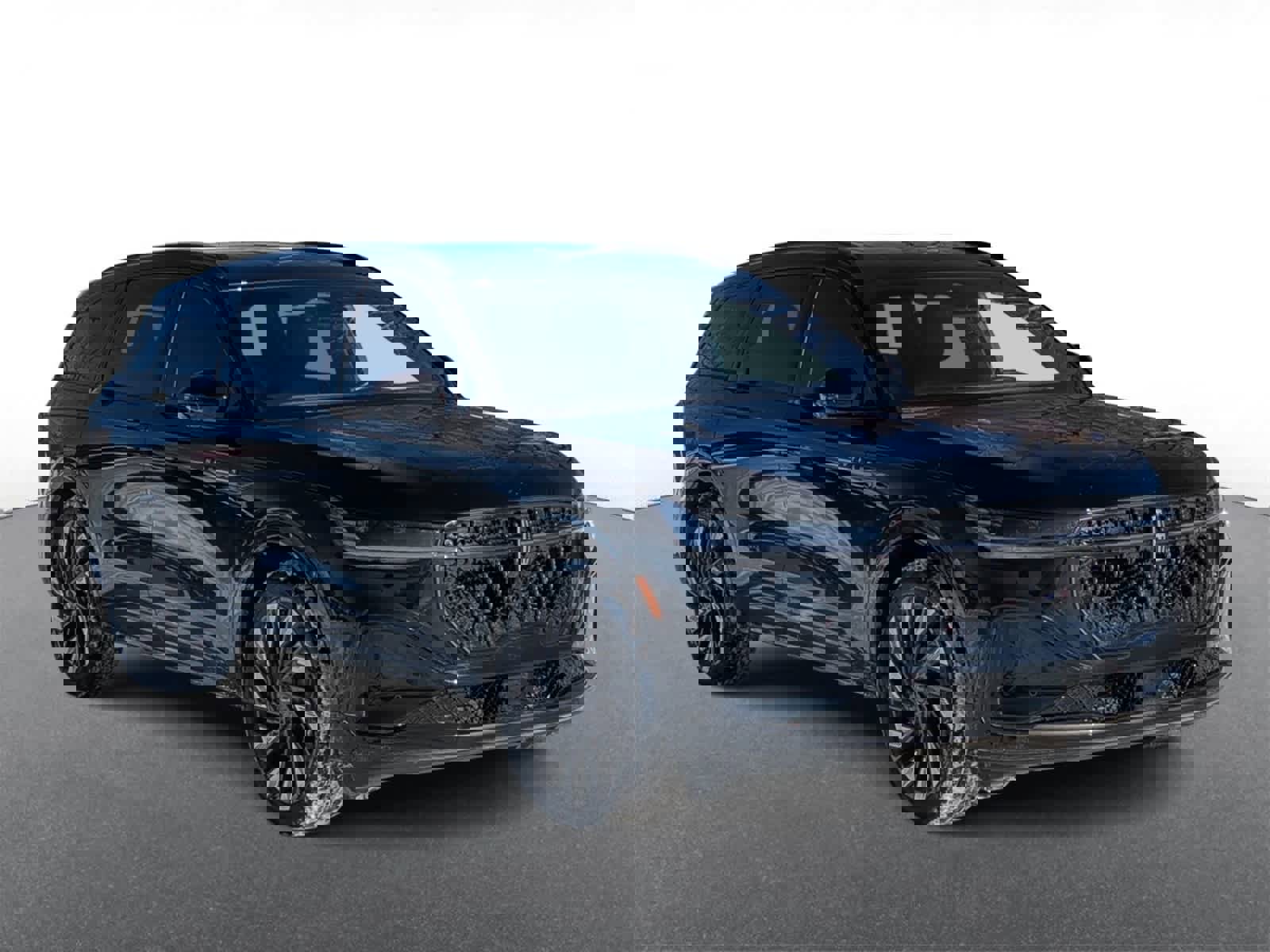 Used 2024 Lincoln Nautilus Reserve w/ Equipment Group 202A image 2