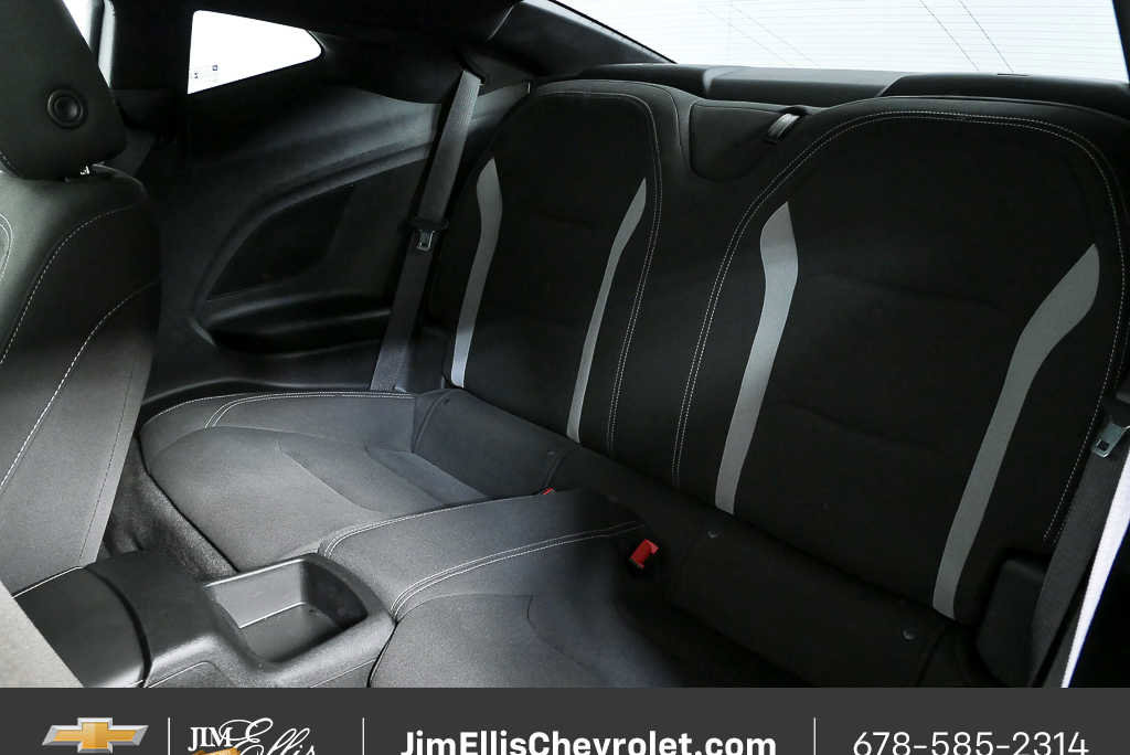 Used 2019 Chevrolet Camaro LT w/ Technology Package image 7