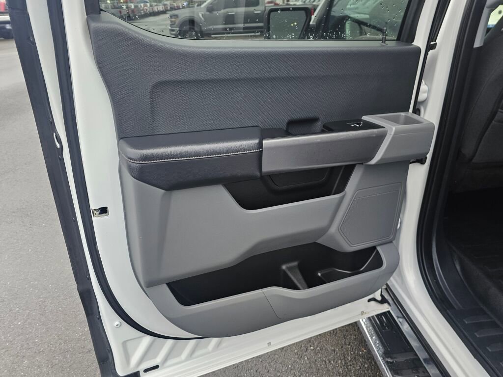 Used 2021 Ford F150 XLT w/ XTR Package image 12