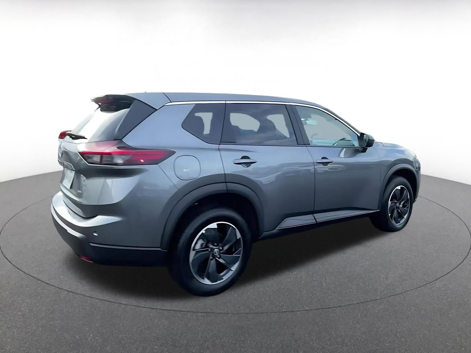 Used 2025 Nissan Rogue SV image 15