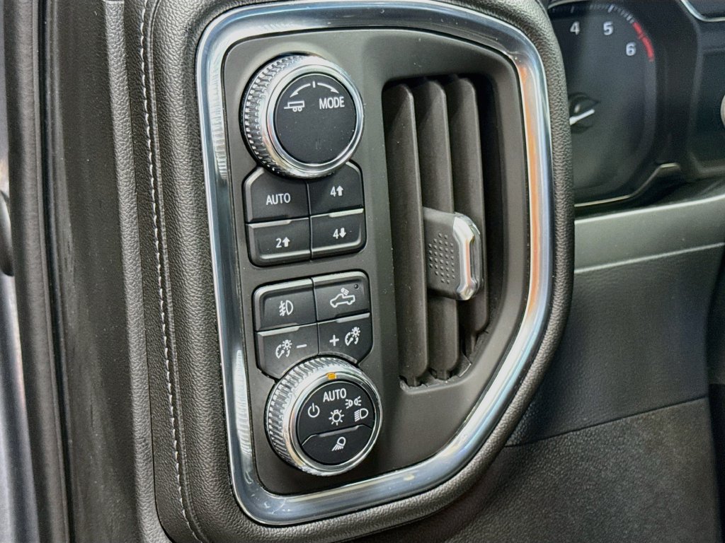 Used 2021 GMC Sierra 1500 SLT w/ SLT Convenience Package AWD/4WD image 11