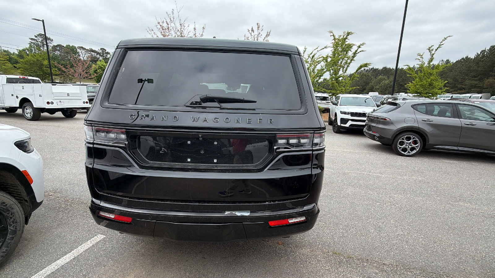 Used 2025 Jeep Grand Wagoneer Series II Obsidian w/ Quick Order Packagew 28T AWD/4WD image 9