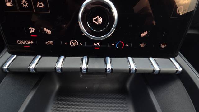 New 2026 GMC Terrain Elevation w/ Technology Package II AWD/4WD image 29