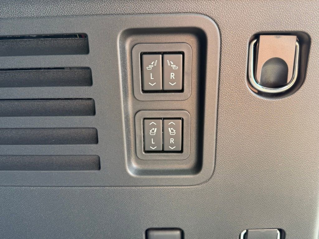 New 2026 Buick Enclave Sport Touring w/ Power Package image 12