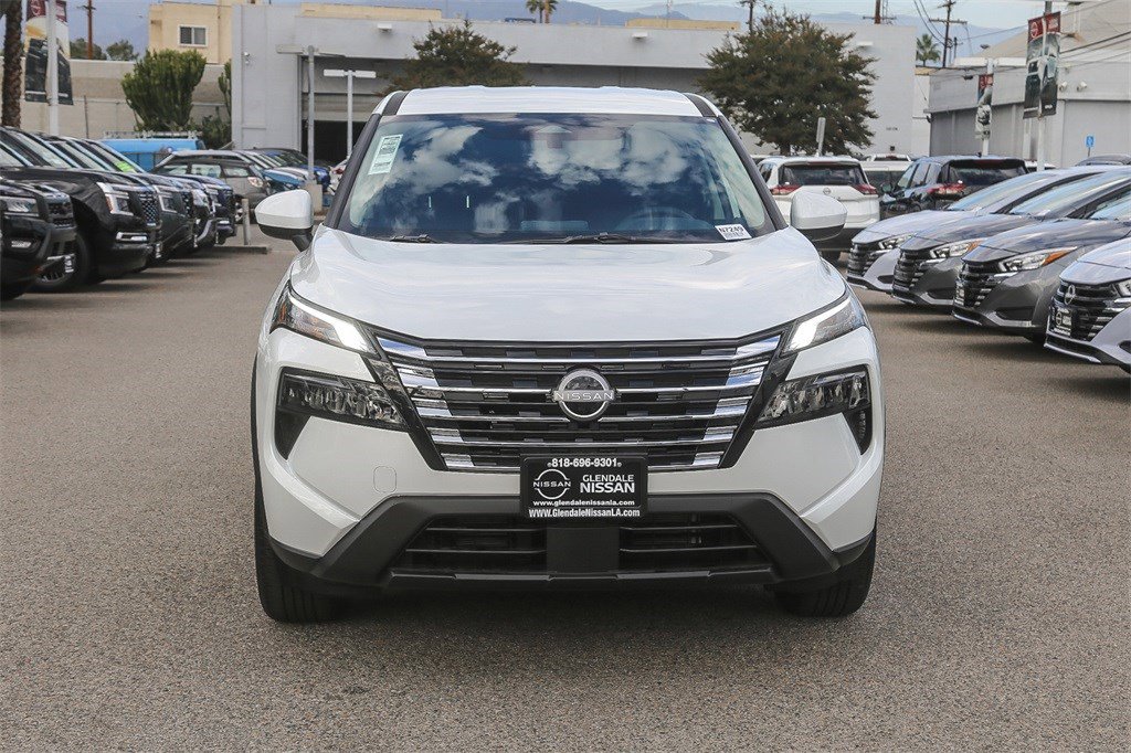 New 2026 Nissan Rogue SV image 2