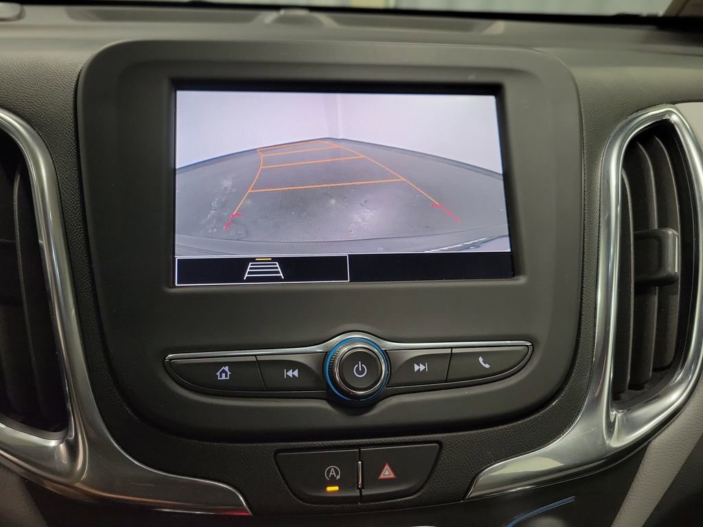 Used 2022 Chevrolet Equinox LS image 16