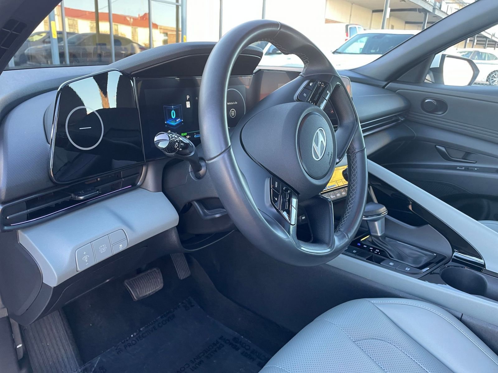 Used 2025 Hyundai Elantra Limited image 35