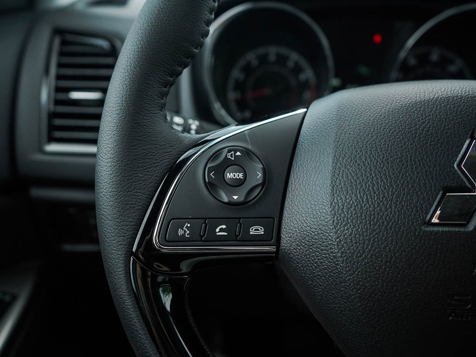 New 2025 Mitsubishi Outlander Sport SE image 19