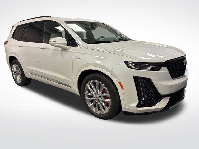 Used 2023 Cadillac XT6 Sport w/ Technology Package AWD/4WD image 39