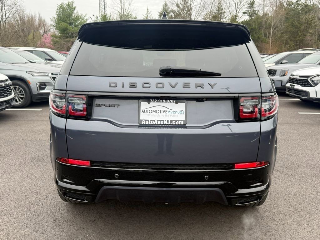 Used 2024 Land Rover Discovery Sport Dynamic SE image 4