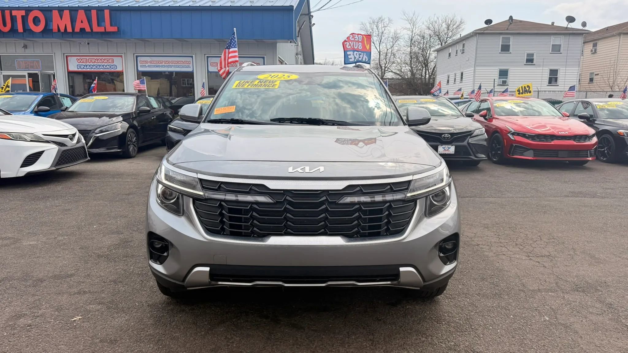 Used 2025 Kia Seltos S FWD image 3