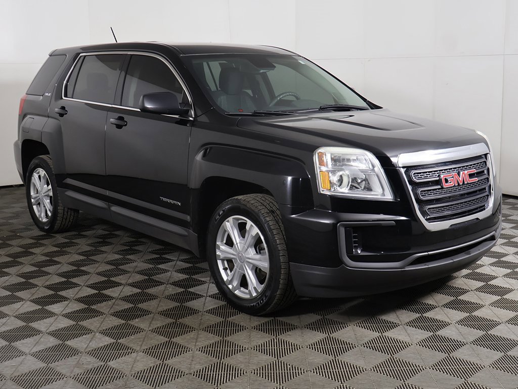 Used 2017 GMC Terrain SLE image 2