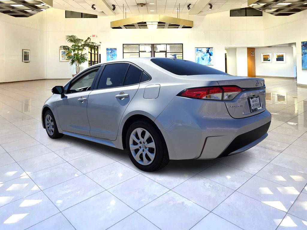 Used 2022 Toyota Corolla LE FWD image 5