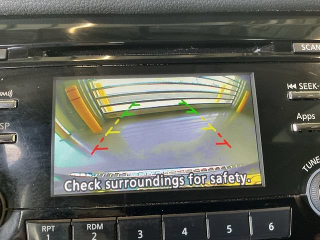 Used 2015 Nissan Rogue SV FWD image 16
