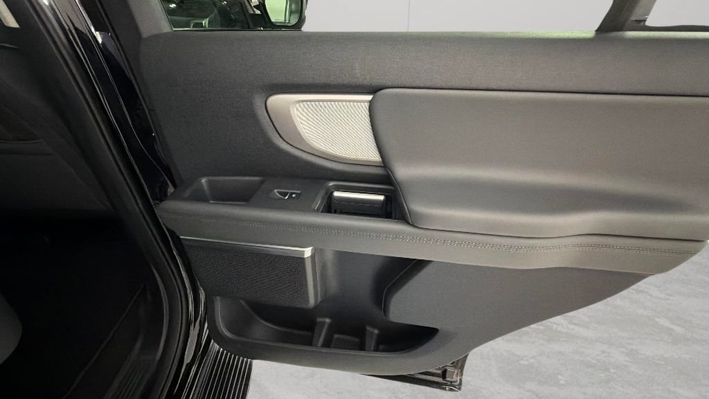 Used 2026 Ford Expedition Active RWD image 37