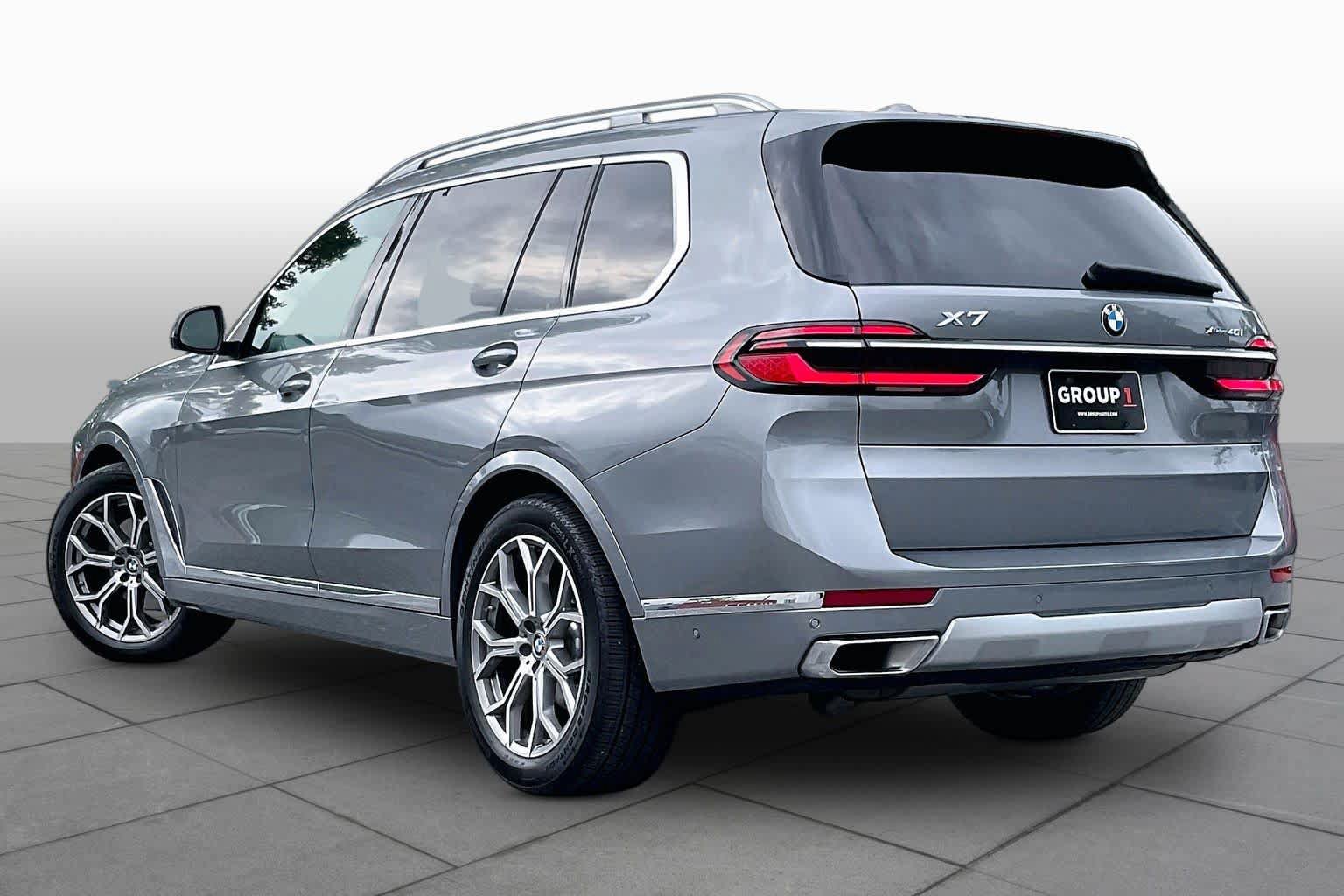 Used 2025 BMW X7 xDrive40i w/ Premium Package AWD/4WD image 11