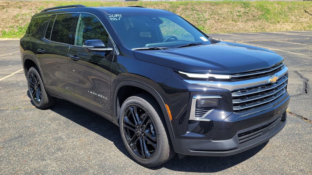 New 2026 Chevrolet Traverse LT w/ Driver Confidence Package image 2