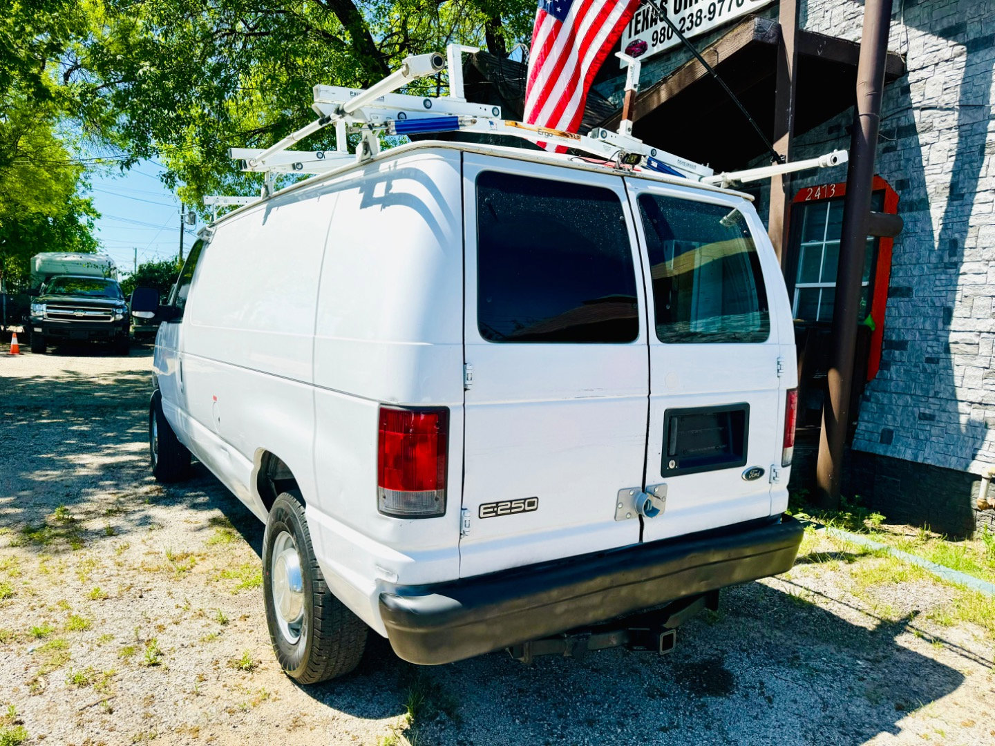Used 2005 Ford E-250 and Econoline 250 image 9