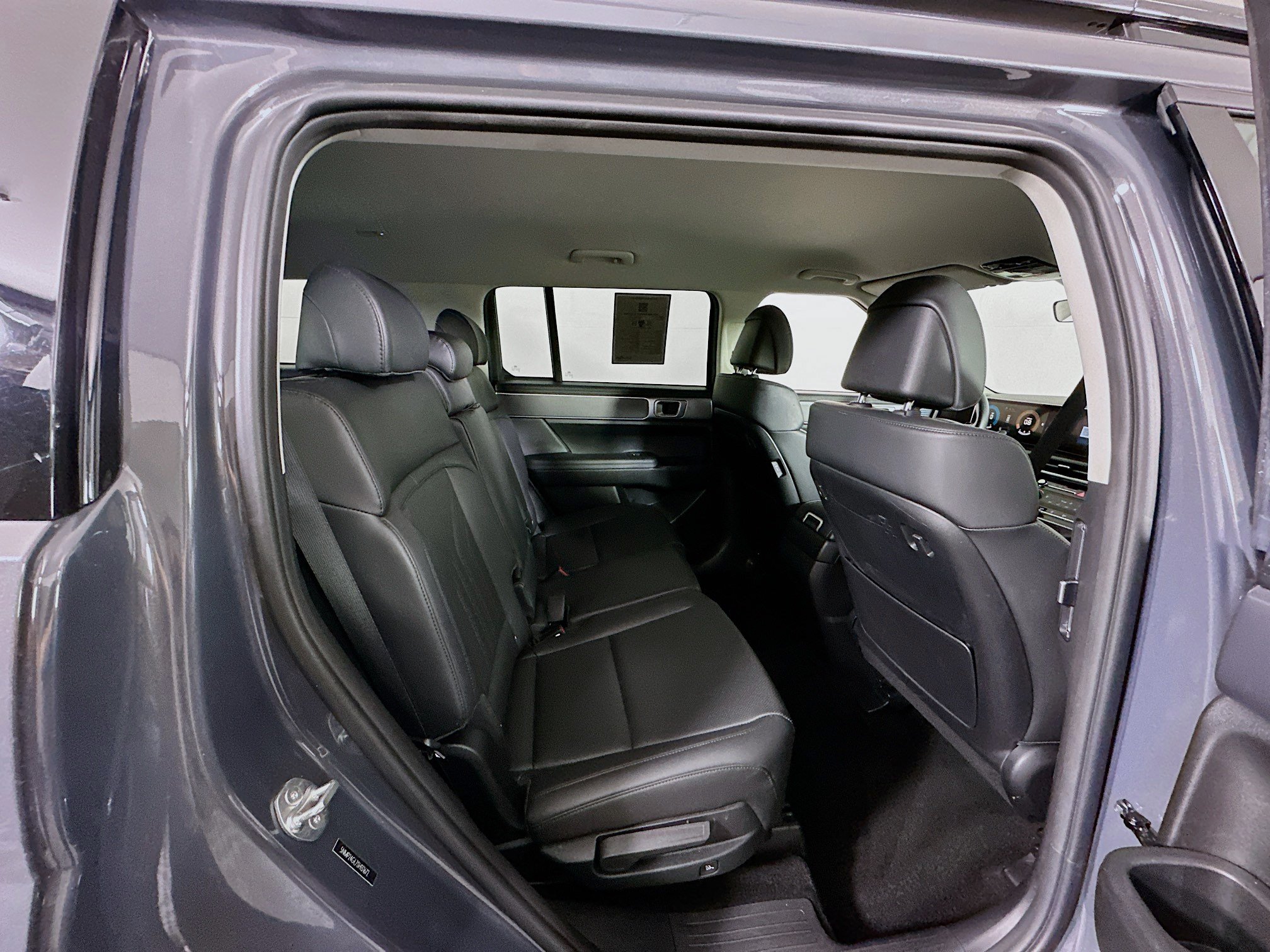 Used 2025 Hyundai Santa Fe SEL FWD image 31