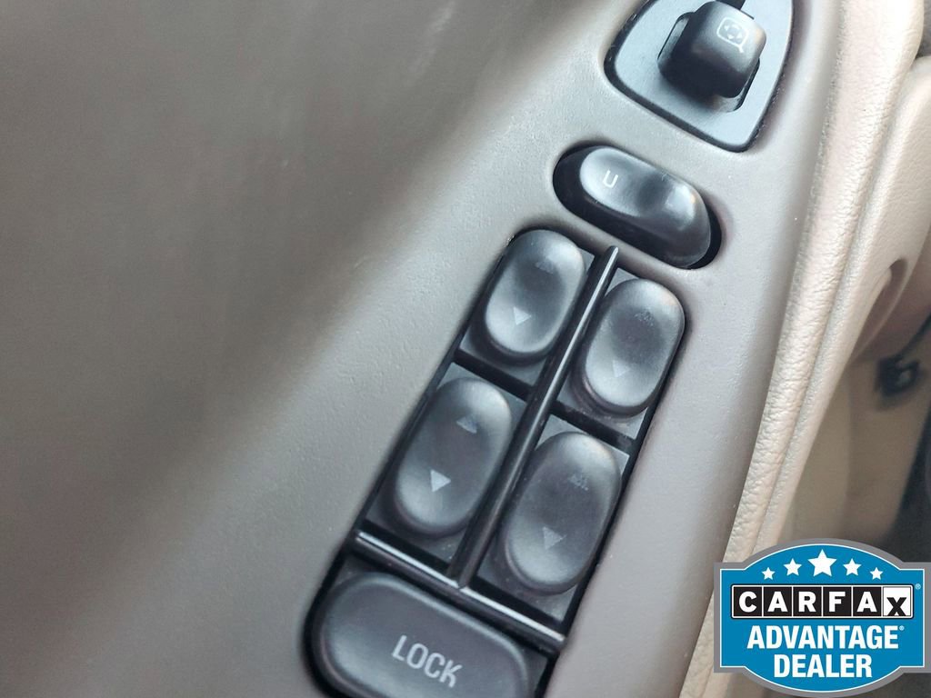 Used 2004 Ford Mustang Convertible image 30