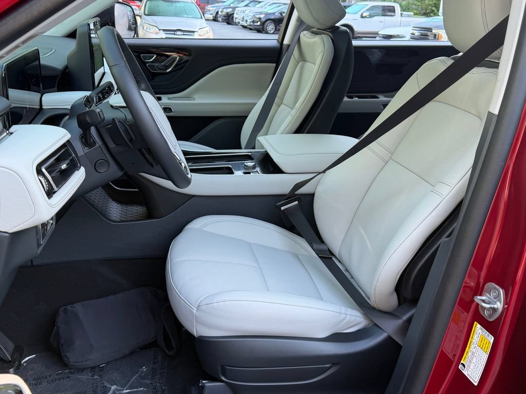 New 2027 Lincoln Aviator AWD image 26
