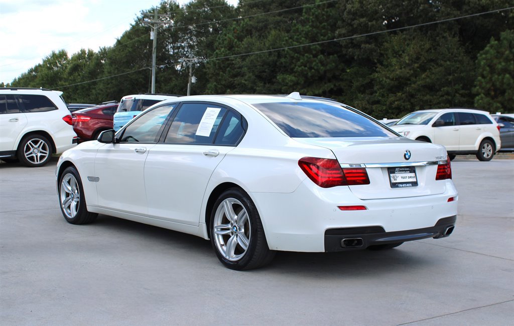 Used 2013 BMW 750Li RWD image 5