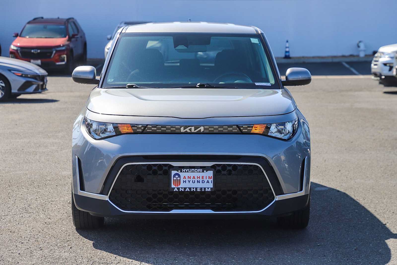 Used 2023 Kia Soul LX FWD image 2