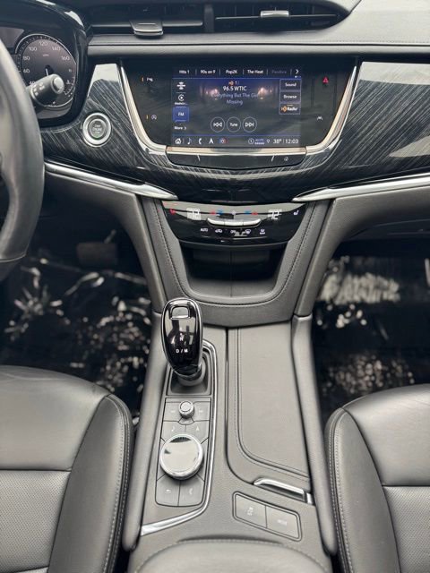 Used 2022 Cadillac XT6 Premium Luxury image 16