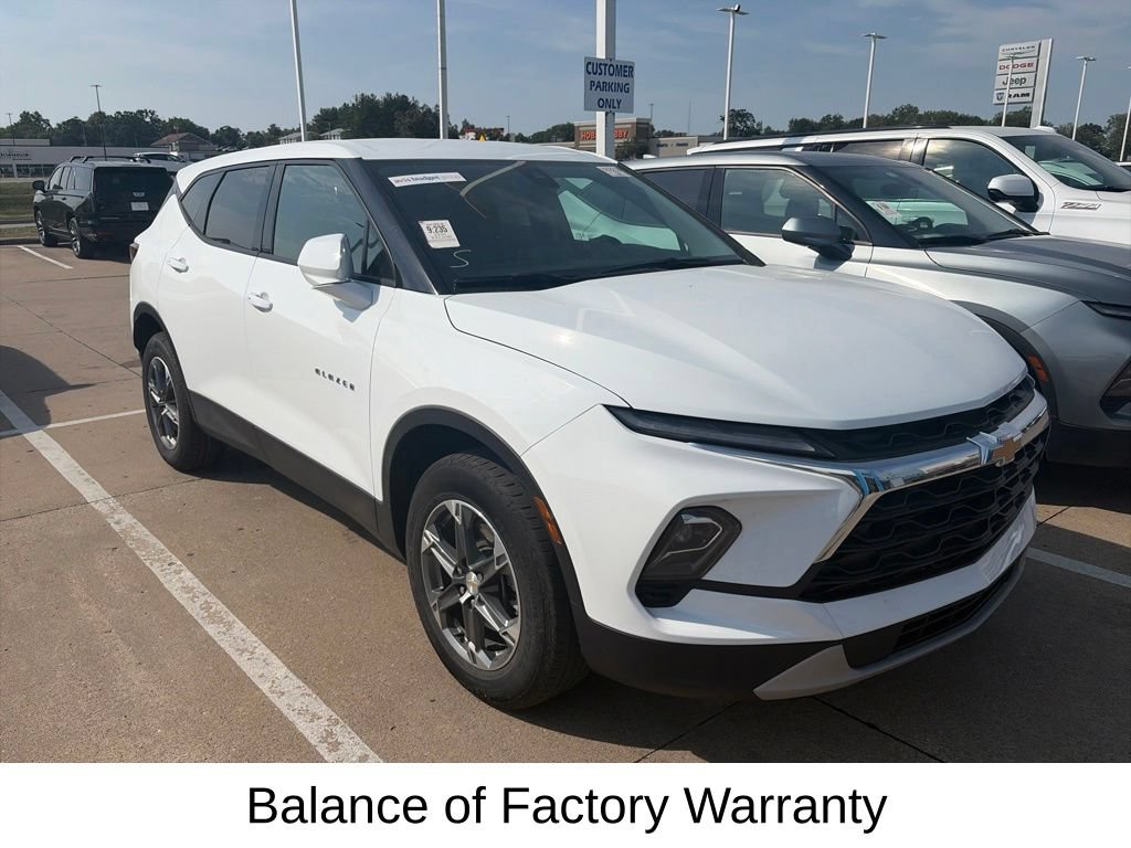 Used 2025 Chevrolet Blazer LT FWD image 5