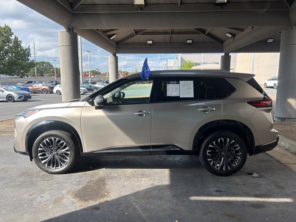Used 2026 Nissan Rogue Platinum w/ Platinum Premium Package AWD/4WD image 4