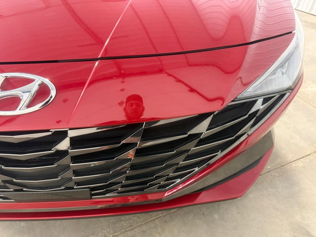 Certified 2023 Hyundai Elantra Limited w/ Cargo Package FWD image 6