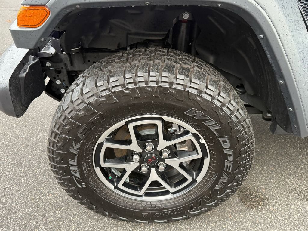 Used 2025 Jeep Gladiator Rubicon w/ Convenience Group image 26