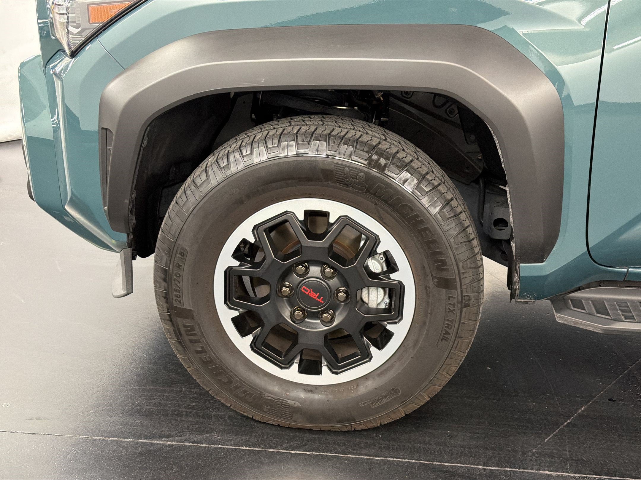 Used 2025 Toyota 4Runner TRD Off-Road AWD/4WD image 13