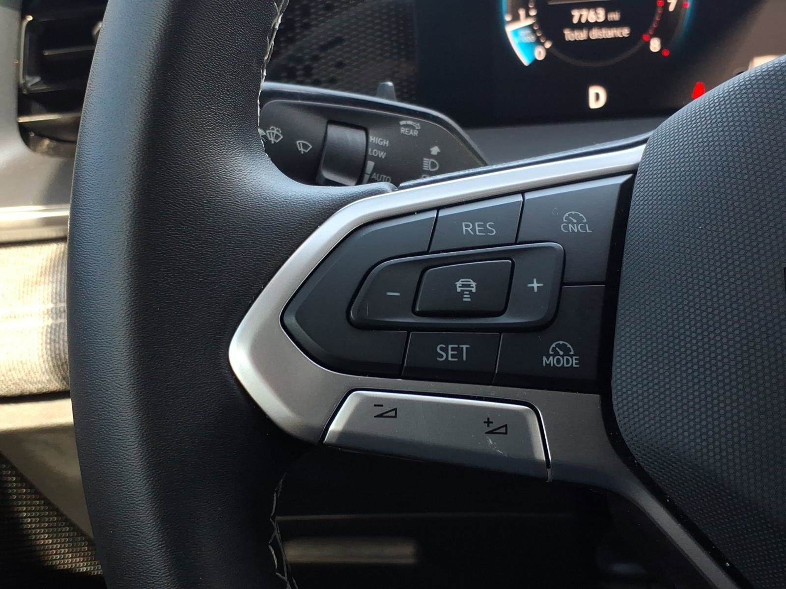 Certified 2025 Volkswagen Tiguan S FWD image 31